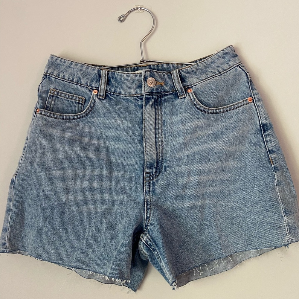 ZARA denim shorts size 6 - NEW WITH TAGS